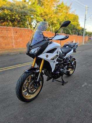 YAMAHA MT-09 TRACER YAMAHA MT-09 TRACER